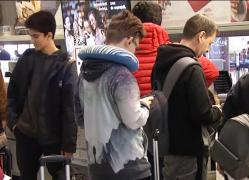 Peste zece mii de tineri au plecat definitiv din România, într-un singur an