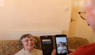 Cuplu de bătrâni din Marea Britanie, influenceri în mediul online