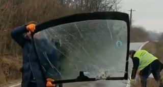 Voluntari străini au curăţat o zonă din apropierea Craiovei (Video)