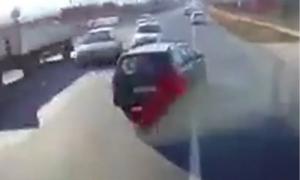 Tragedie evitată în ultimul moment, pe drumul dinspre Târgu Frumos spre Iași (Video)