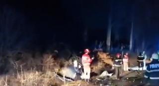 Impact violent pe o şosea din Sibiu. Trei persoane şi-au pierdut viaţa