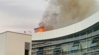 Incendiul de la Aeroportul Otopeni a pornit de la hota unui restaurant
