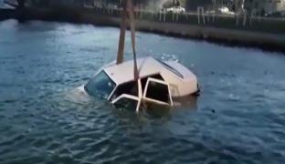 Un taximetrist, erou pentru copilul şi bunicul său care au plonjat cu mașina într-un lac din Constanța