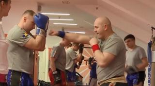 Un jandarm din Cluj, campion naţional de kick-boxing, antrenor în timpul liber