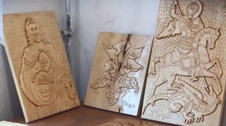 Un poliţist din Maramureş este sculptor în timpul liber