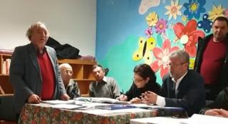 Sedinţa cu nervi şi strigăte la Primăria Crângurile! Persoanele cu handicap au rămas fără indemnizaţii