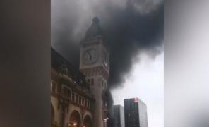 Gara Lyon din Paris, evacuată după ce un grup de protestatari a incendiat zeci de mașini