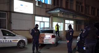 Botez cu scandal, în Târgoviște. Mai mulți tineri s-au luat la bătaie din cauza dedicațiilor