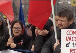 Zeci de bucureşteni au protestat împotriva Legii vaccinării obligatorii