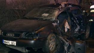 Tragedie cumplită în Baia Mare. Un tânăr de 27 de ani şi-a pierdut viaţa, după ce a intrat cu mașina într-un stâlp