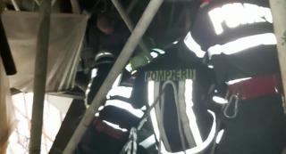 Bărbat mort după ce a căzut de pe acoperişul Sălii Sporturilor din Arad