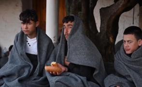 Violența crește la granița Turciei cu Grecia. Refugiaţii au fost prinşi între focuri