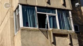 Copil căzut de la balcon sub privirile mamei, în Constanța