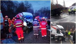 Doi morţi în accidentul de la Bradu, după ce un TIR a lovit frontal un microbuz de marfă (Video)