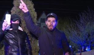 Români revoltați la granițe, din cauza carantinei: "Asta e infectare în masă, nu ne puteți face așa ceva!"