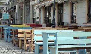 Coronavirusul distruge afacerile. Turismul se prăbuşeşte primul