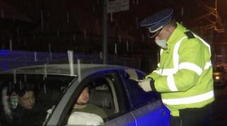 Restricții pe timp de noapte. Autoritățile au dat primele amenzi