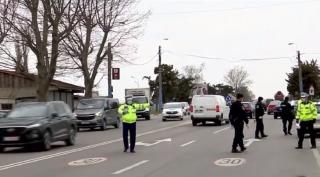 Polițiștii și jandarmii, pe străzi pentru a controla ieșirile în afara domiciliului