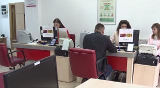 Specialiștii recomandă plata în continuare a ratelor