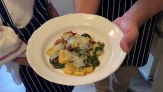 Gnochi cu sos de unt cu Nicolai Tand și fiul său, Iancu