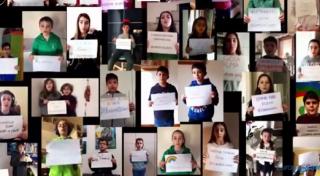 700 de copiii luptă într-o sigură voce, în cel mai mare cor virtual din lume