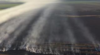 Un nor toxic de fum a stat deasupra Bucureștiului timp de 12 ore. Poluarea a depășit cotele de alertă