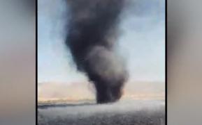 Vârtej de fum în Vaslui, după un incendiu de vegetație