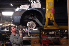 Uzinele Dacia vor produce ventilatoare mecanice pentru bolnavii de coronavirus