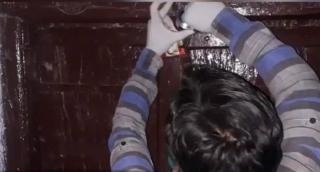 Măsuri drastice în India! Oamenii, închiși în case cu lacătul pe uşă