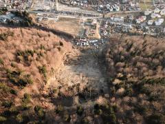 Noi imagini de la Azuga, după alunecarea masivă de teren (Video)