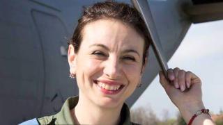 Simona Maierean, pilotul de C-17 Spartan care transportă echipamente pentru medici
