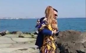 Un fost senator ar fi fost amendat pentru că și-a invitat iubita la dans pe malul mării