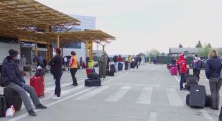 Exodul muncitorilor români, agitație pe aeroportul din Cluj