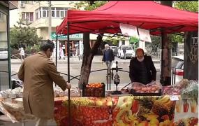 În București s-au deschis piețe volante, pentru evitarea aglomerației la cumpărături