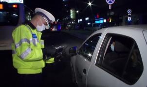 Reacţia poliţiei după imaginea virală cu un agent care scrie amenzi