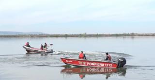 Opt migranţi din barca răsturnată în Dunăre sunt în continuare dispăruţi