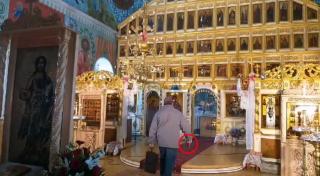 Preot amenințat în altar de un bărbat înarmat cu un pistol fals, la Tulcea - VIDEO
