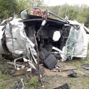 "Doamne, ajută-l!" Strigăte sfâșietoare pentru doi tineri care s-au răsturnat cu mașina, în Gorj (Video)