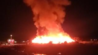 Incendiu la o rampă de gunoi din Baia Mare. Pompierii au luptat ore întregi cu flăcările