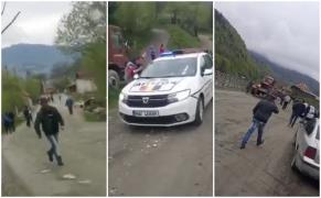 Locuitorii unui sat din Maramureș au oprit, cu mic, cu mare, un TAF cu lemne, iar polițiștii au descoperit că era un transport ilegal (Video)