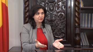 Întoarcerea elevilor la școală: Trei ore pe zi, tuneluri cu dezinfectant, medic la poartă, măsuri fără precedent (Video)