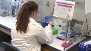 Mai multe tinere însărcinate, din Iași, ar fi fost puse să-și facă teste de coronavirus pe banii lor înainte de internare