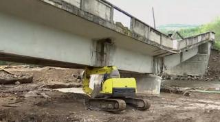 Un pod din Cluj s-a prăbușit chiar în timpul lucrărilor de consolidare