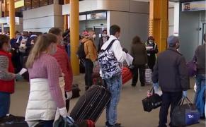 Plecarea românilor la muncă în străinătate, în starea de urgență, motiv de dispută în Parlament