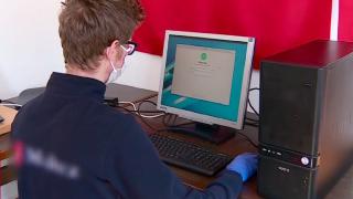 Școala online, susținută din donații ale asociaţiilor non profit