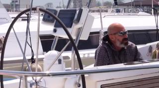 Un fost sportiv şi-a vândut apartamentul şi banii i-a investit într-un velier