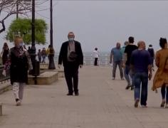 Plimbările pe faleza din Constanța, apreciate în prima zi de relaxare a restricțiilor impuse