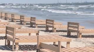 Relaxarea a început, dar plajele rămân pustii