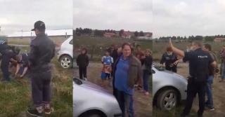 „Așa, tati, bravo! Pușcărie!” Scandal după ce un italian a mers cu pistolul la romii din Mitocu Dragomirnei, pentru o datorie (Video)