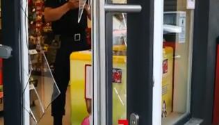 Mașina fără șofer, cursă de neoprit direct într-un supermarket din Cluj